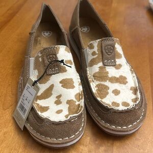 Ariat Women’s Cruiser Adobe/Tan and White Hair on NWT!